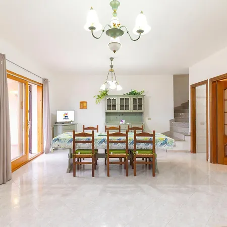 Molarotto Ichnos House